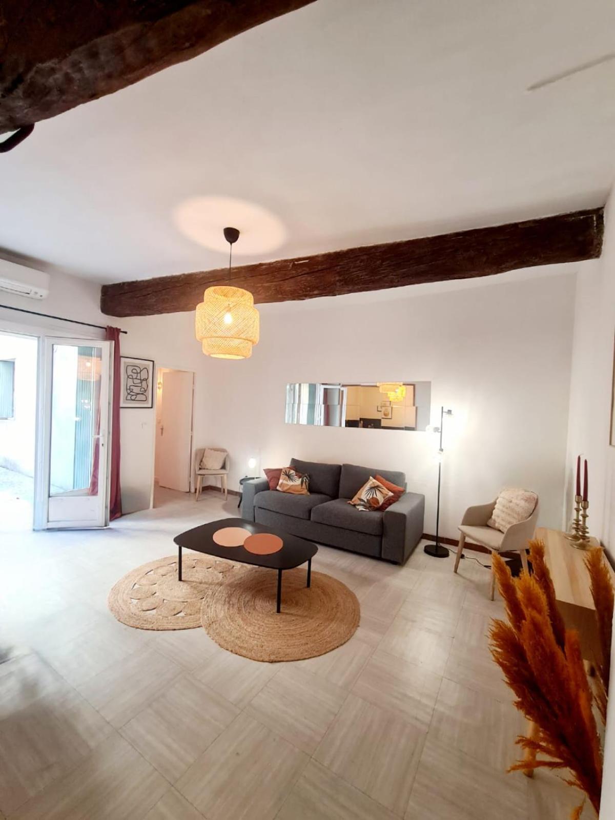 Appartement Intra Muros Avec Cour Privee أفينيون المظهر الخارجي الصورة